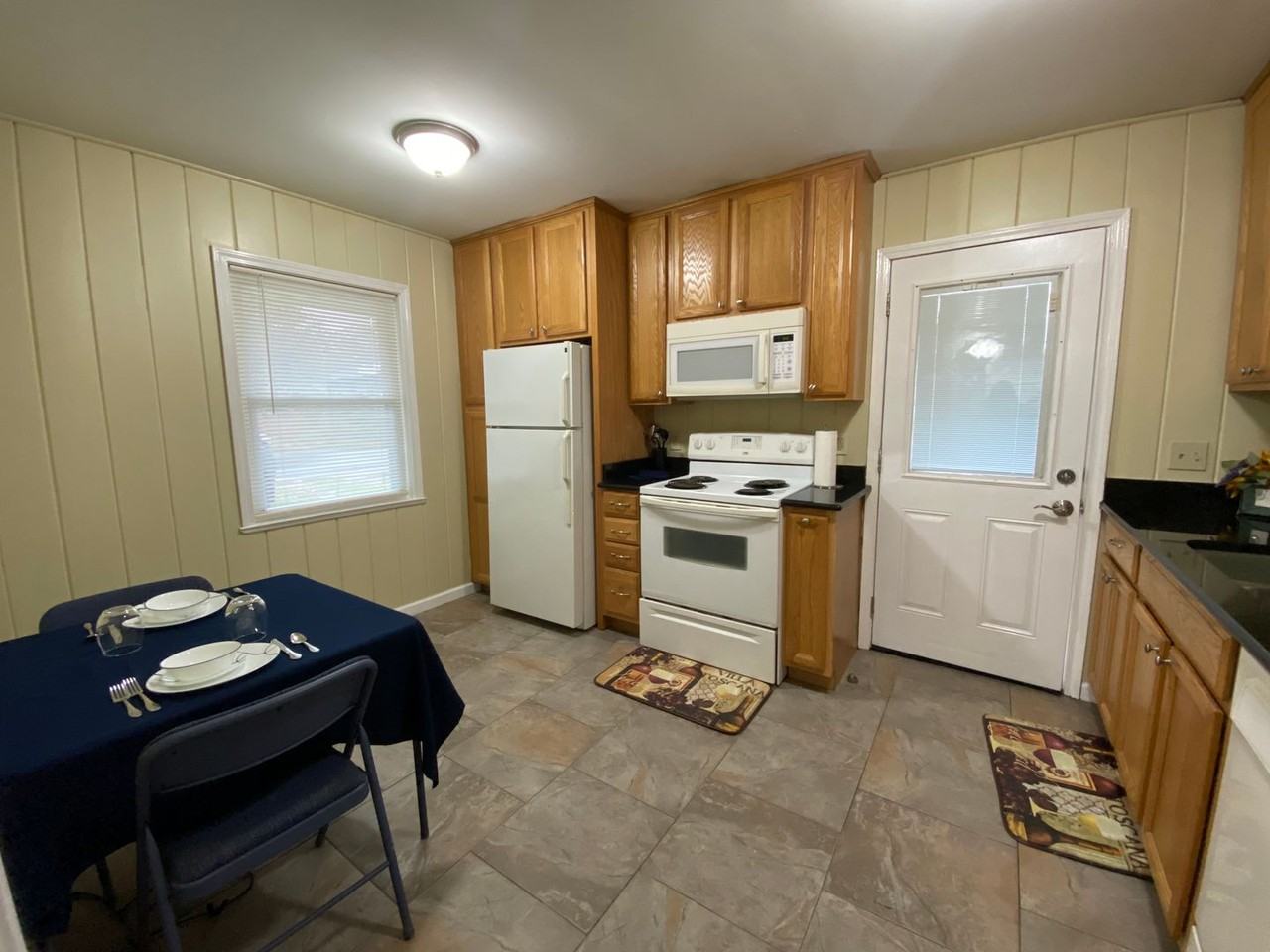 303 Branham Ave Sw - Photo 5 of 12