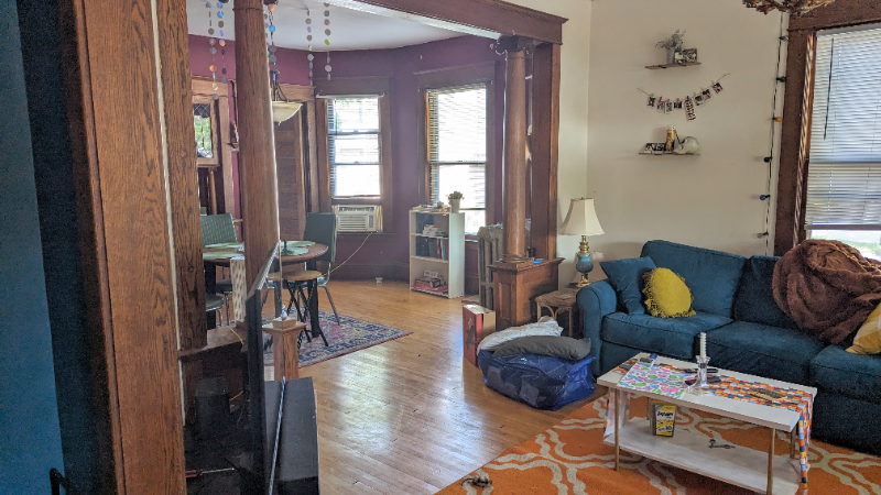 2723 Delaware St Se - Photo 3 of 15