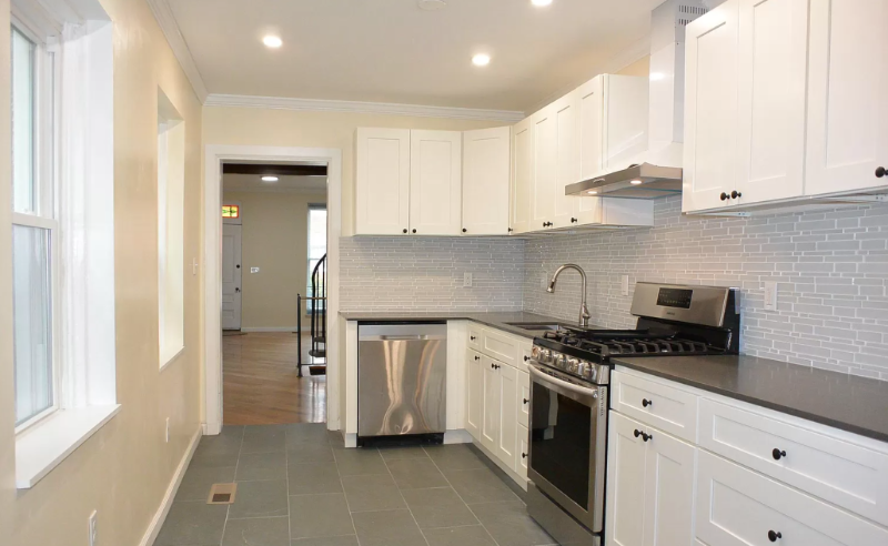104 Warren Ave - Photo 2 of 7