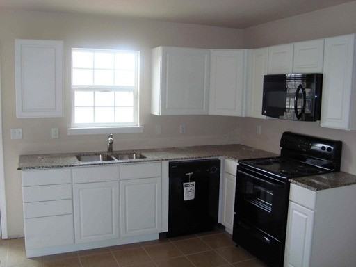 5505 E 7th St - Photo 2 of 7