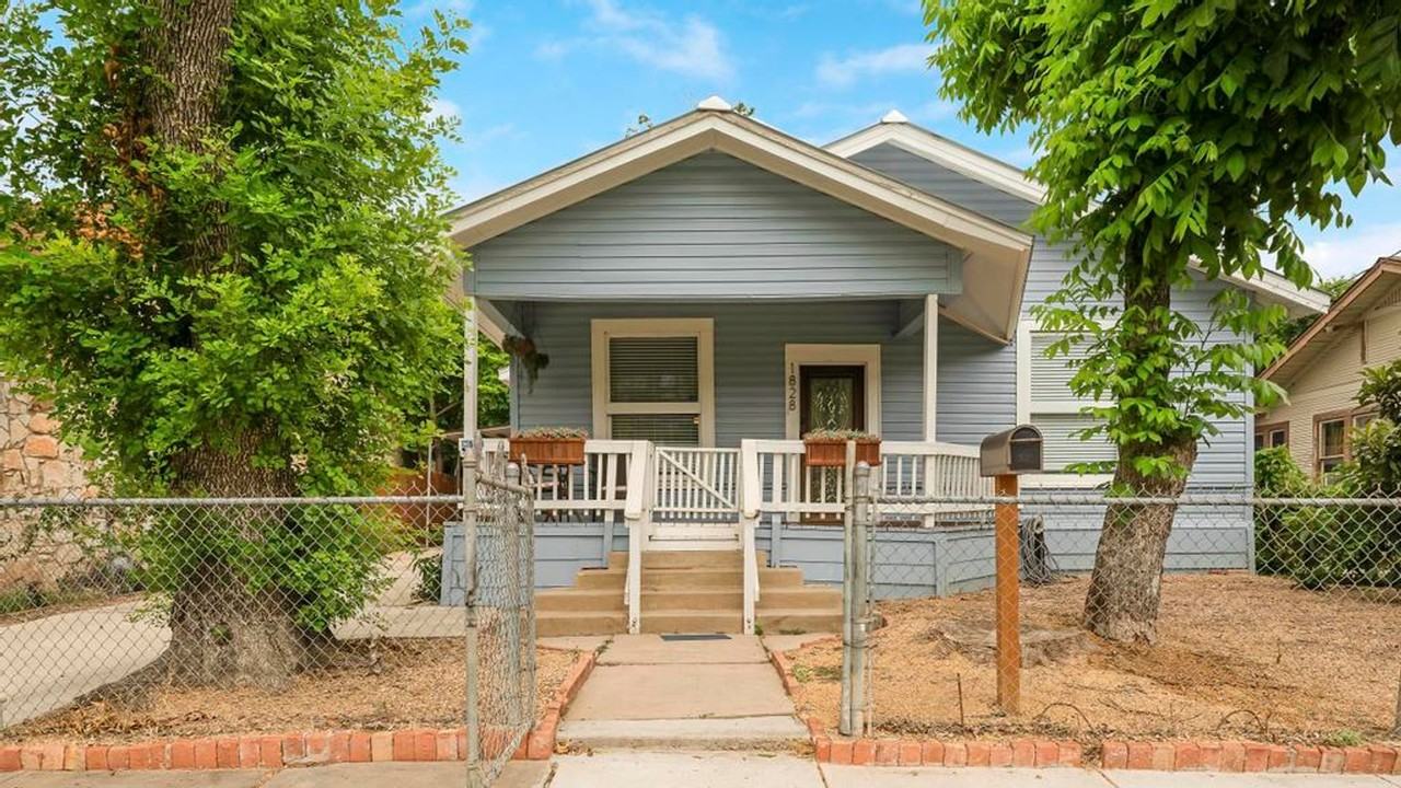 1828 N Hackberry St - Photo 2 of 25