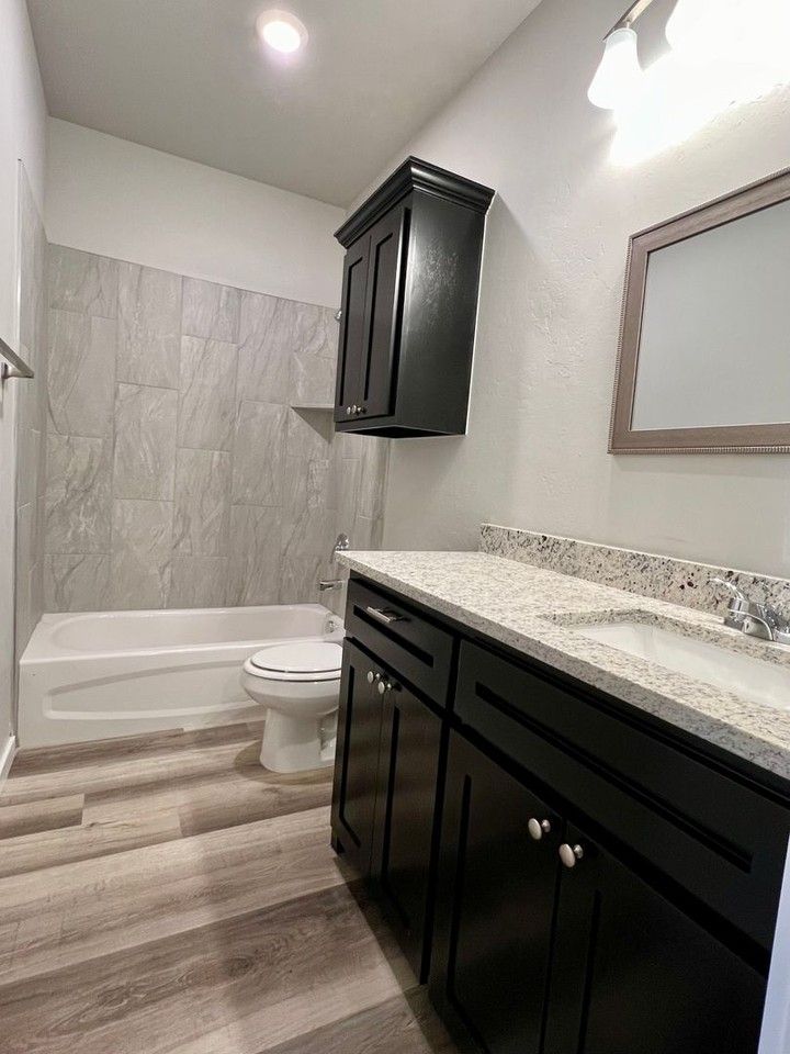 511 S 6th St - Photo 5 of 12