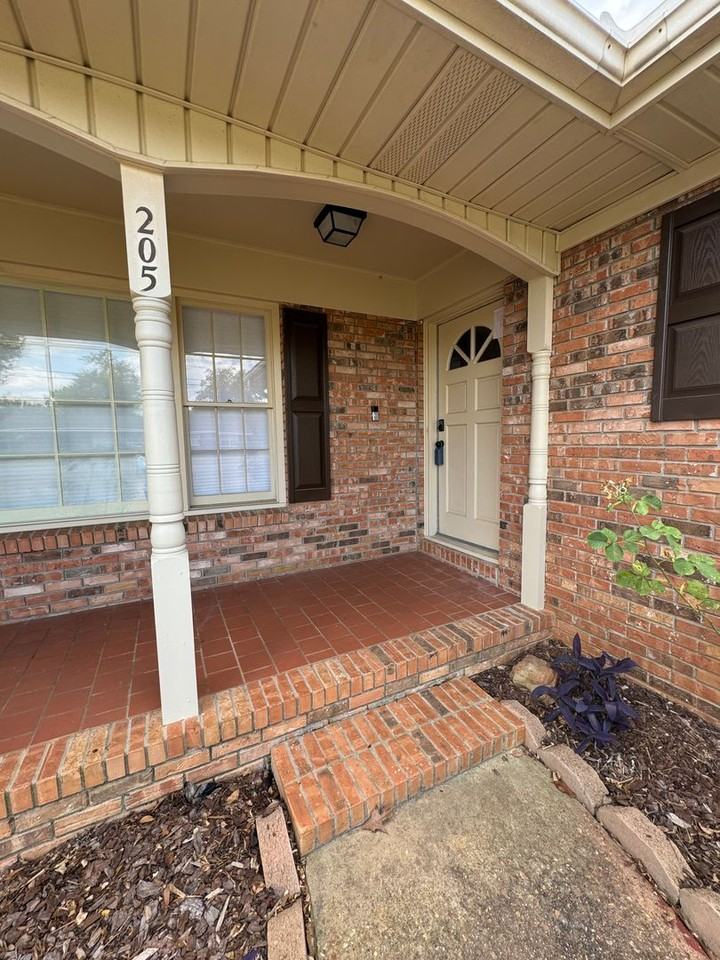 205 Skelton St Nw - Photo 3 of 26