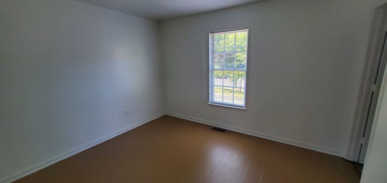 2307 Floyd St - Photo 3 of 8