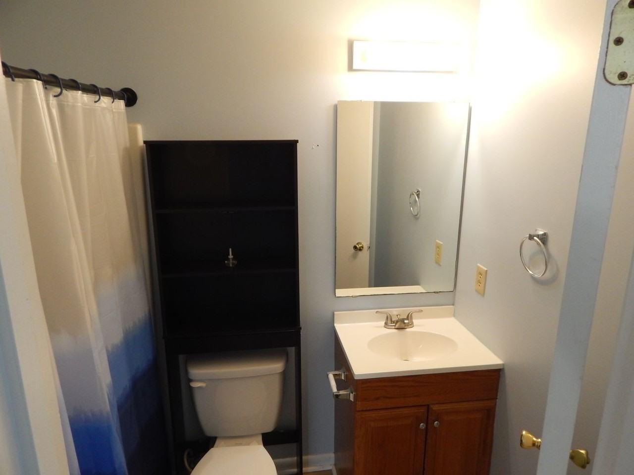 4104 Fraternity Ct - Photo 4 of 7