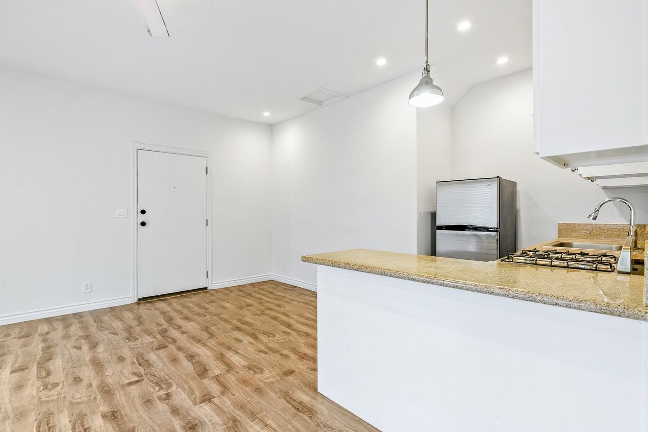 5135 Marathon Street #8 - Photo 2 of 10