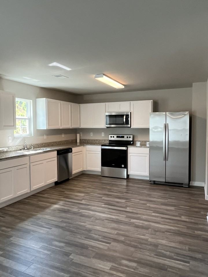 537 Canoe Dr #NA - Photo 6 of 20