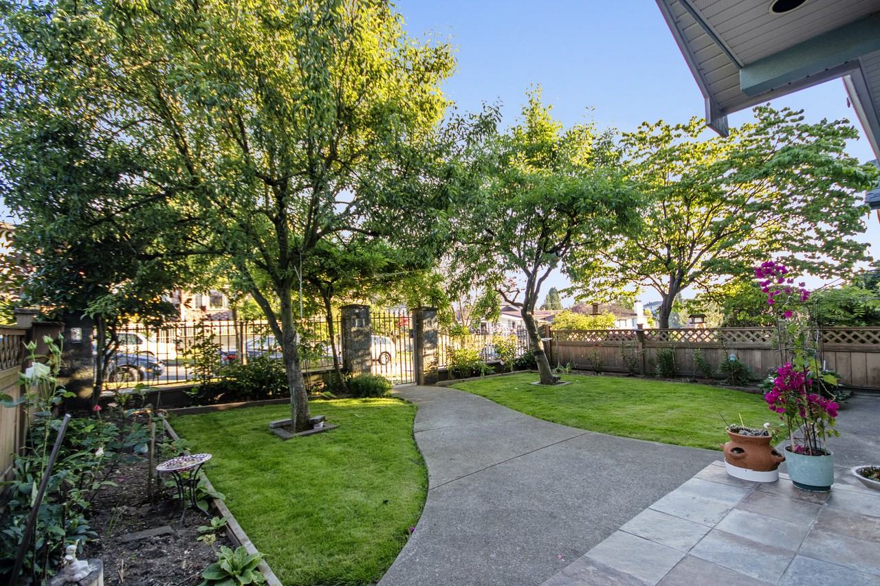 2925 East 4th Avenue #101 - Photo 2 of 29