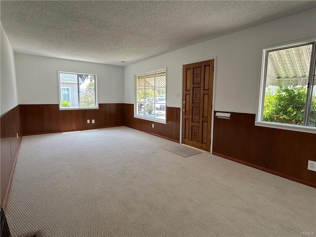 1628 Greenwood Ave - Photo 3 of 8