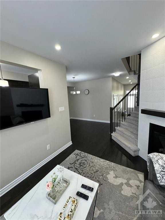 732 Teasel Way - Photo 2 of 21