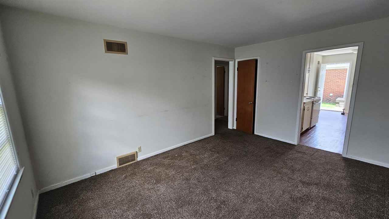 922 S San Pablo Ln #3 - Photo 3 of 8