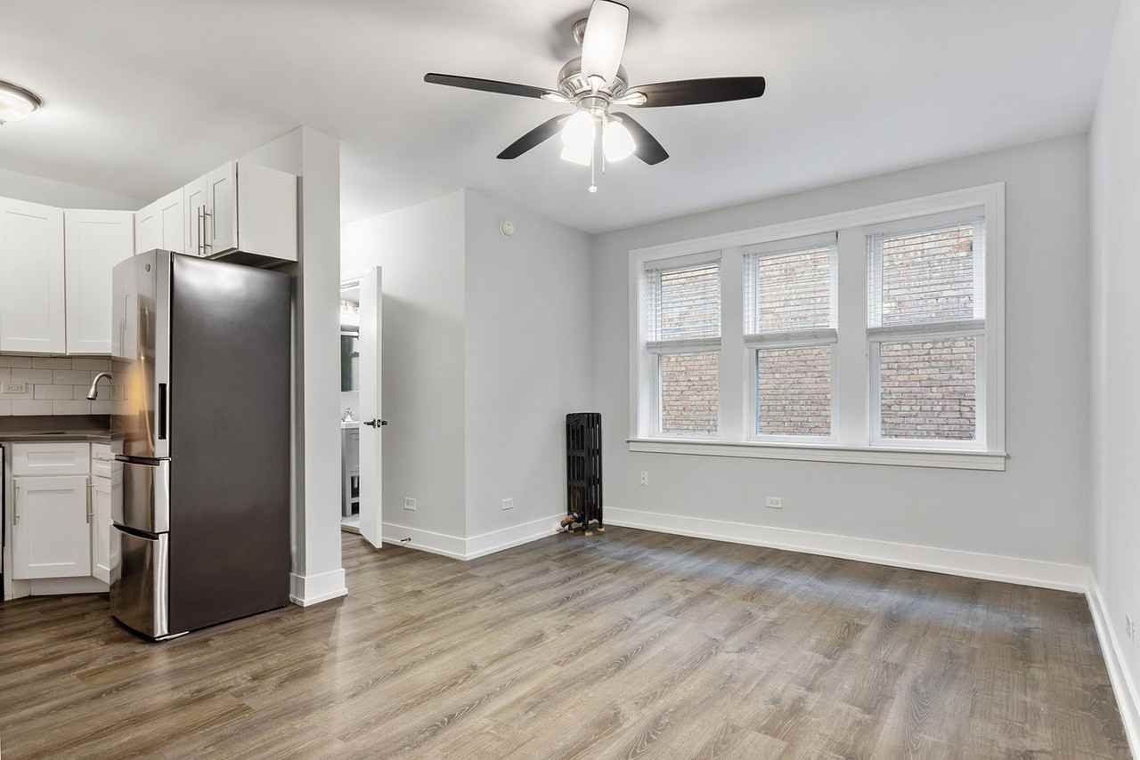 The 1521 Sherwin - Photo 4 of 29