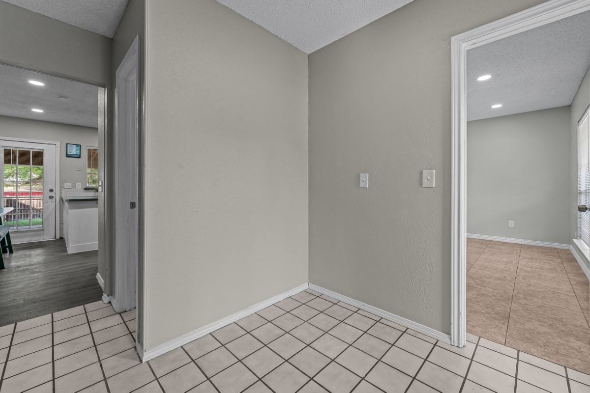 Carmela Dr & Lemontree Ln #1B - Photo 5 of 31