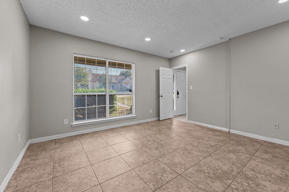 Carmela Dr & Lemontree Ln #1B - Photo 7 of 31