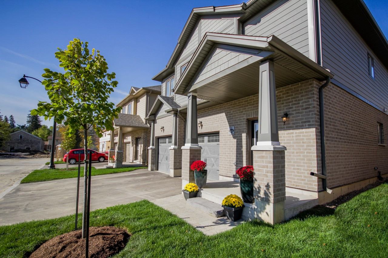 Heritage Square Fergus - Photo 2 of 11