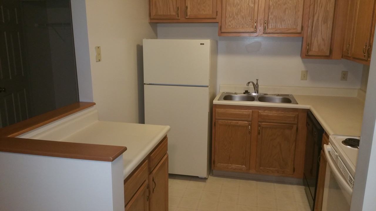 177 Oakville Drive #1A - Photo 3 of 24