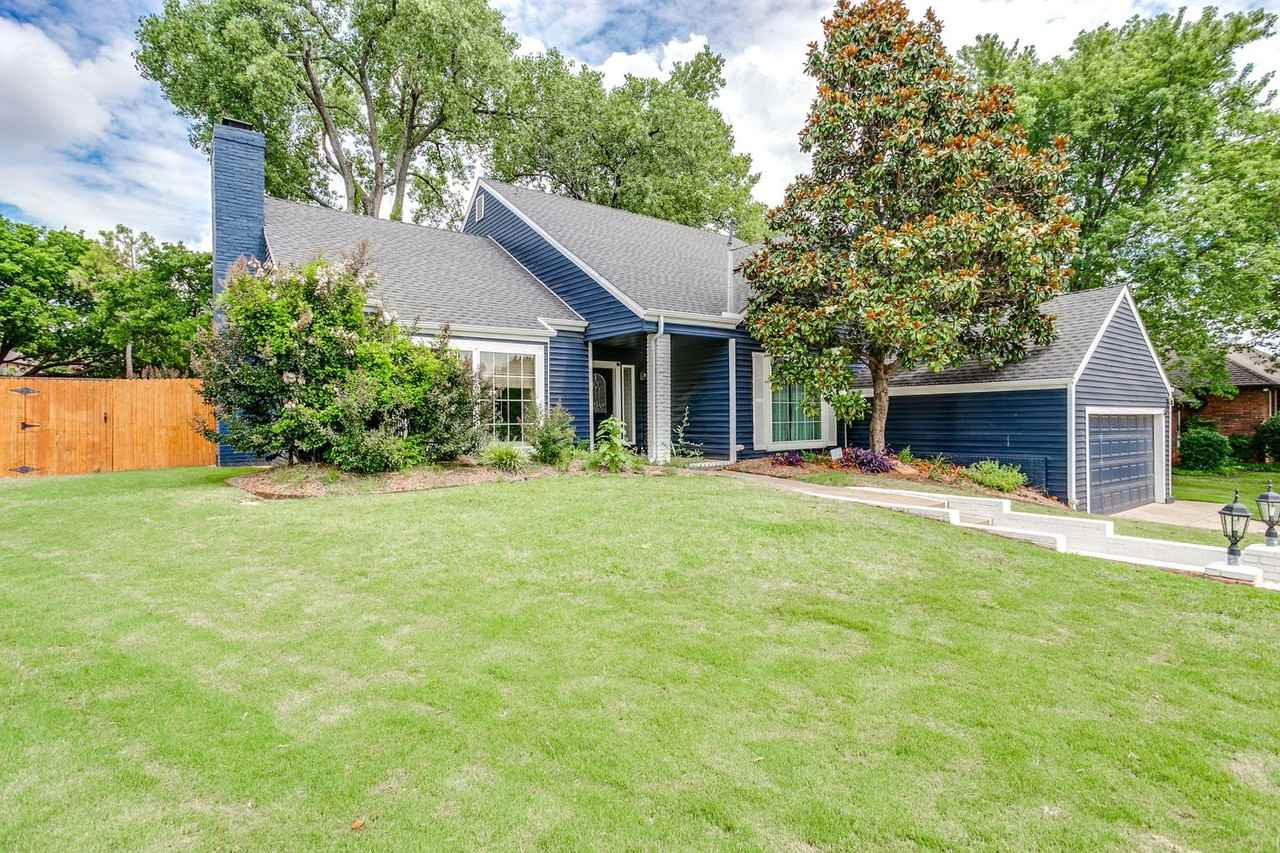 1309 Fox Lake Ln - Photo 2 of 33