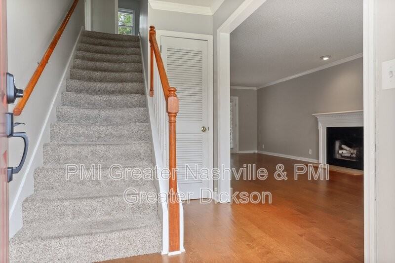 524 Fairhaven Ct - Photo 5 of 33