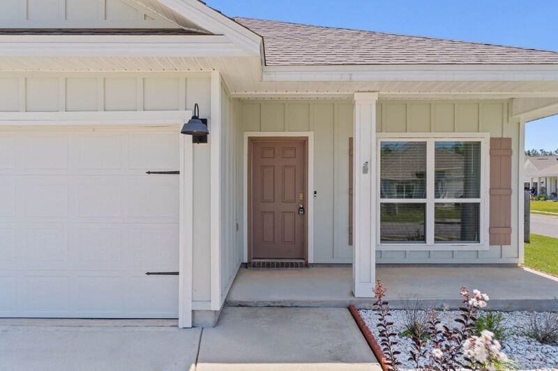 5857 Danbury Blvd - Photo 3 of 28