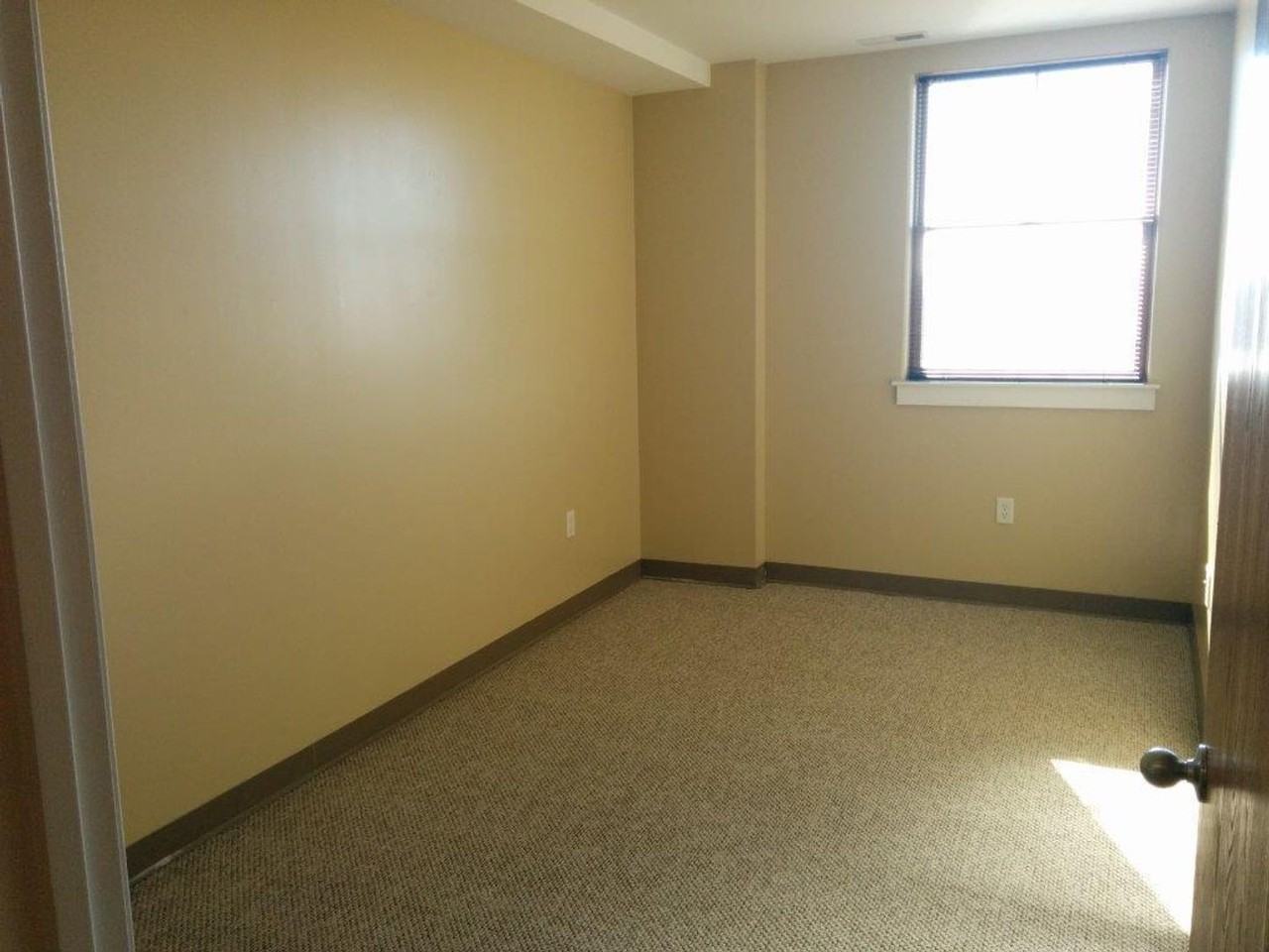 UV Elliott Apartments 650 S 29th St, Louisville, KY 40211 Zumper