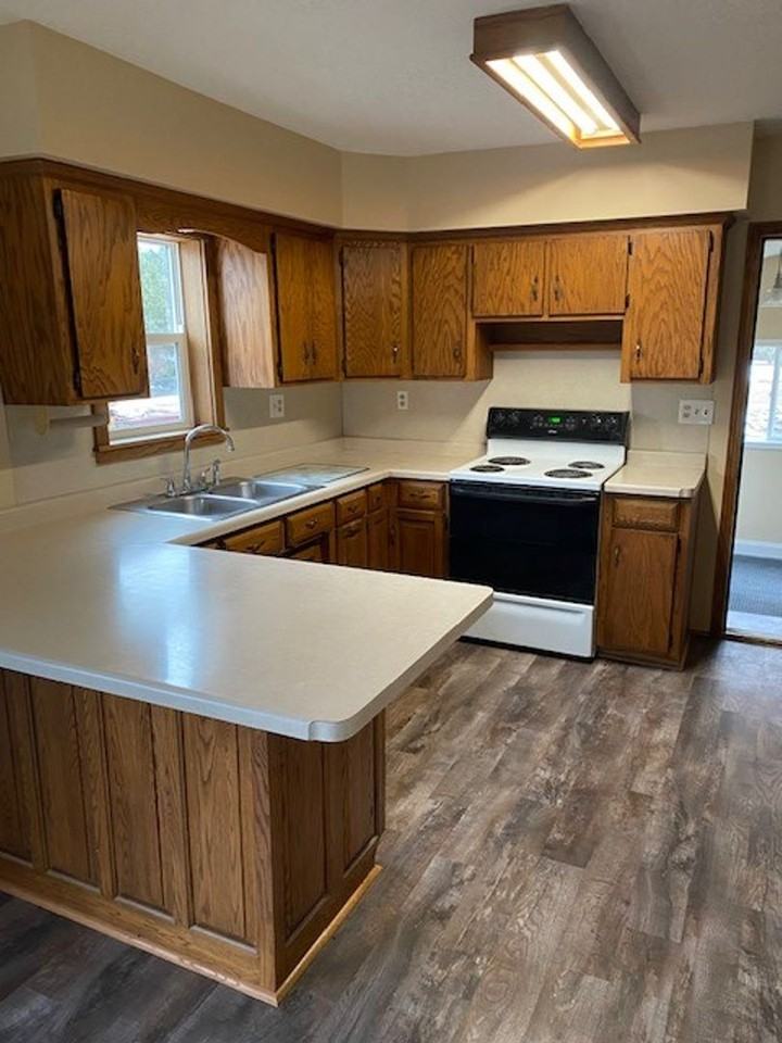 1515 3rd St Ne - Photo 2 of 13