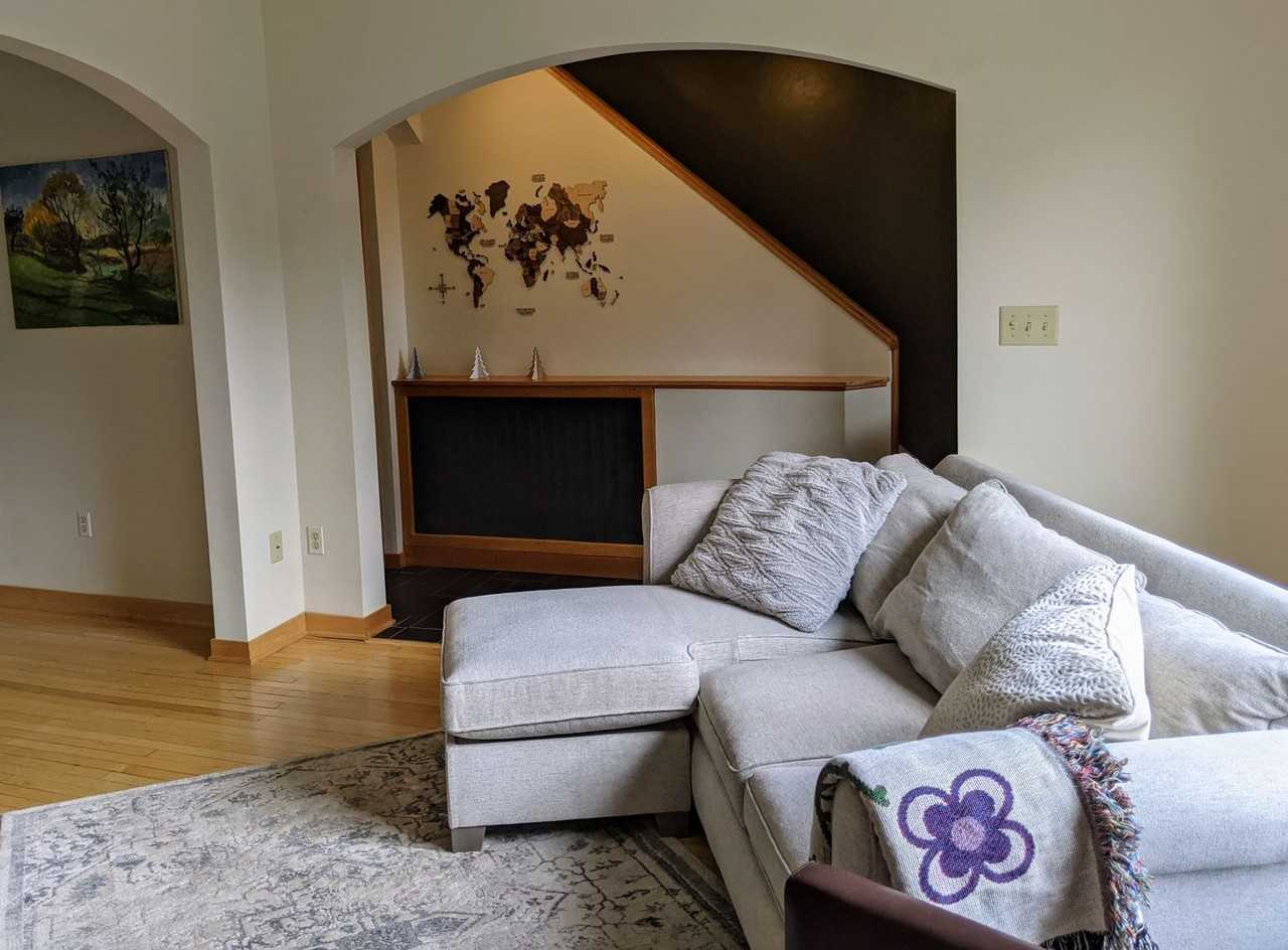 2507 Branch St - Photo 5 of 25