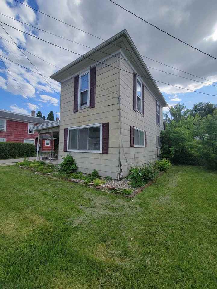 634 First St - Photo 2 of 50