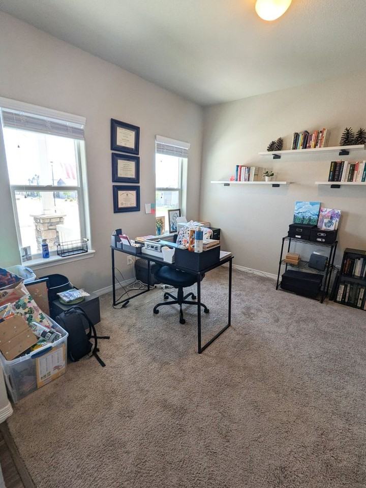 4806 Olympus Dr - Photo 3 of 25