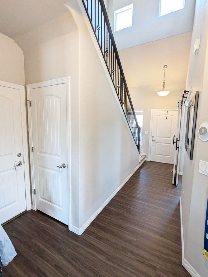 4806 Olympus Dr - Photo 5 of 25