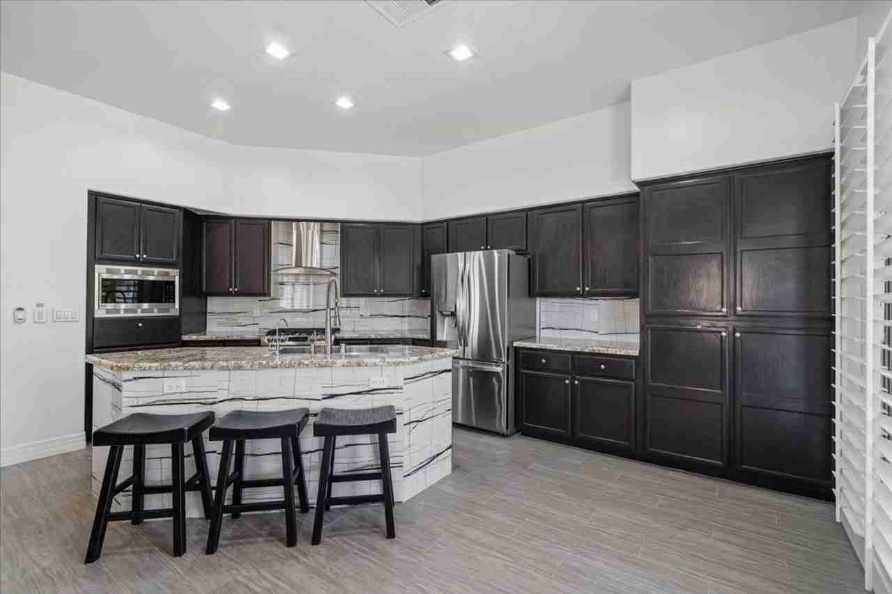 824 Cambridge Cross Pl - Photo 7 of 22