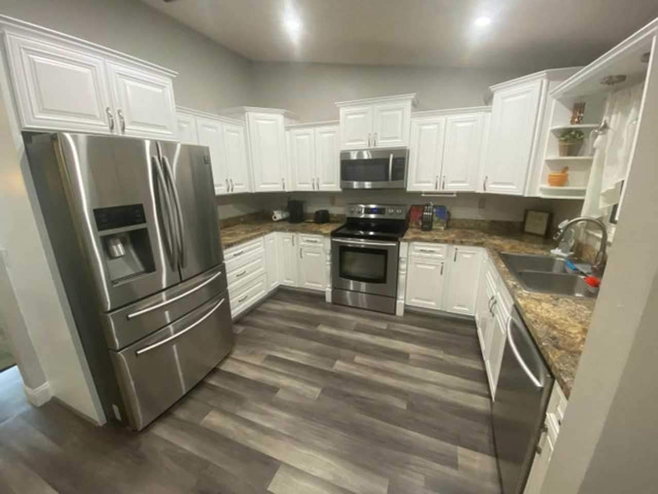 104 Almeria St - Photo 2 of 14