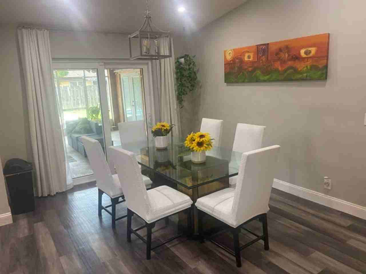 104 Almeria St - Photo 3 of 14