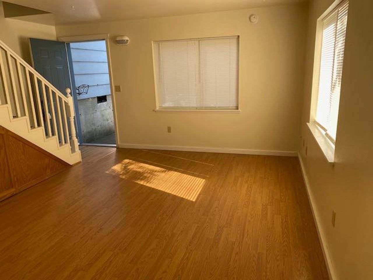 842/A/ - Photo 6 of 31