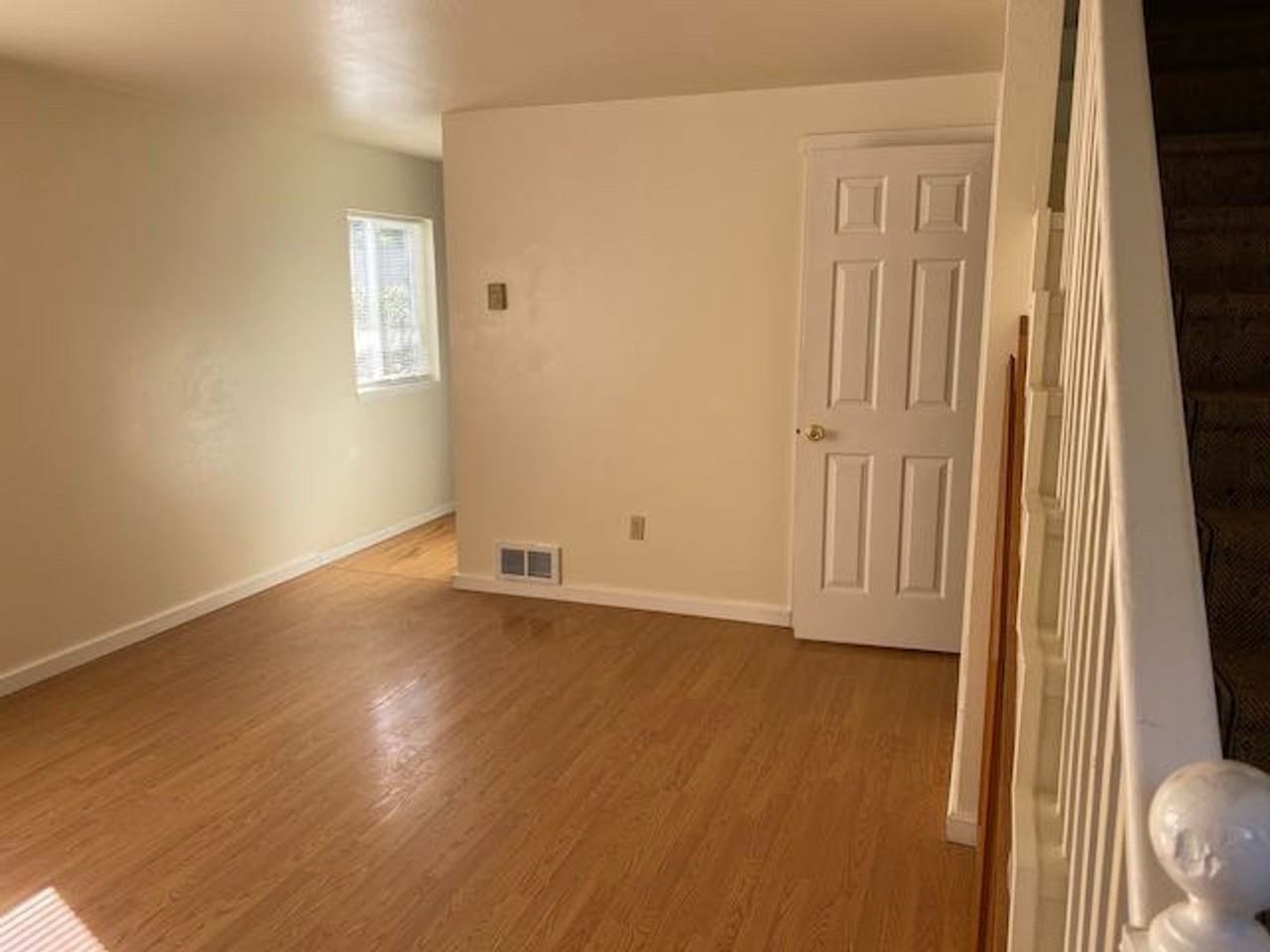 842/A/ - Photo 4 of 31