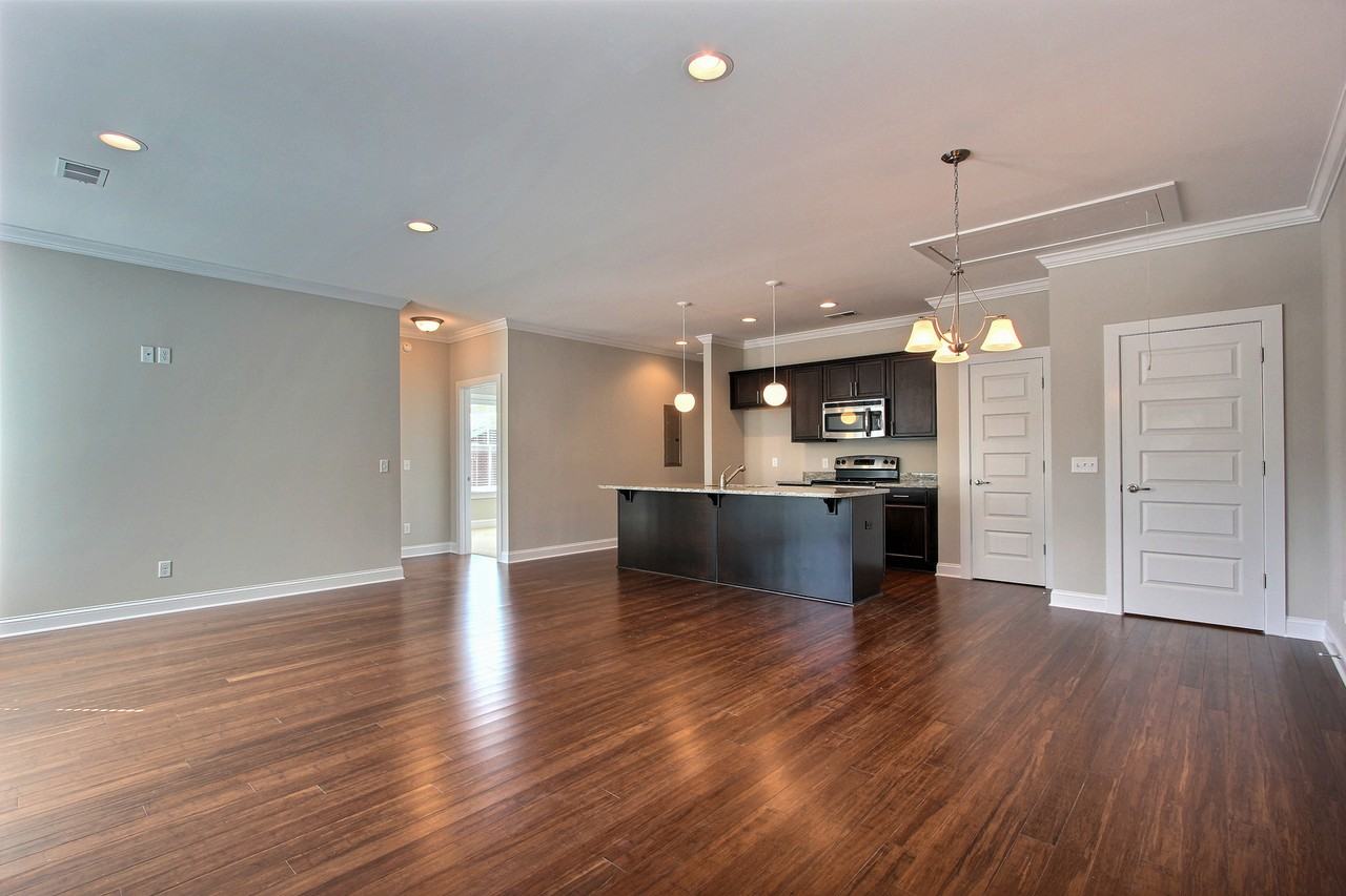 Cortlandt Village - Photo 3 of 43