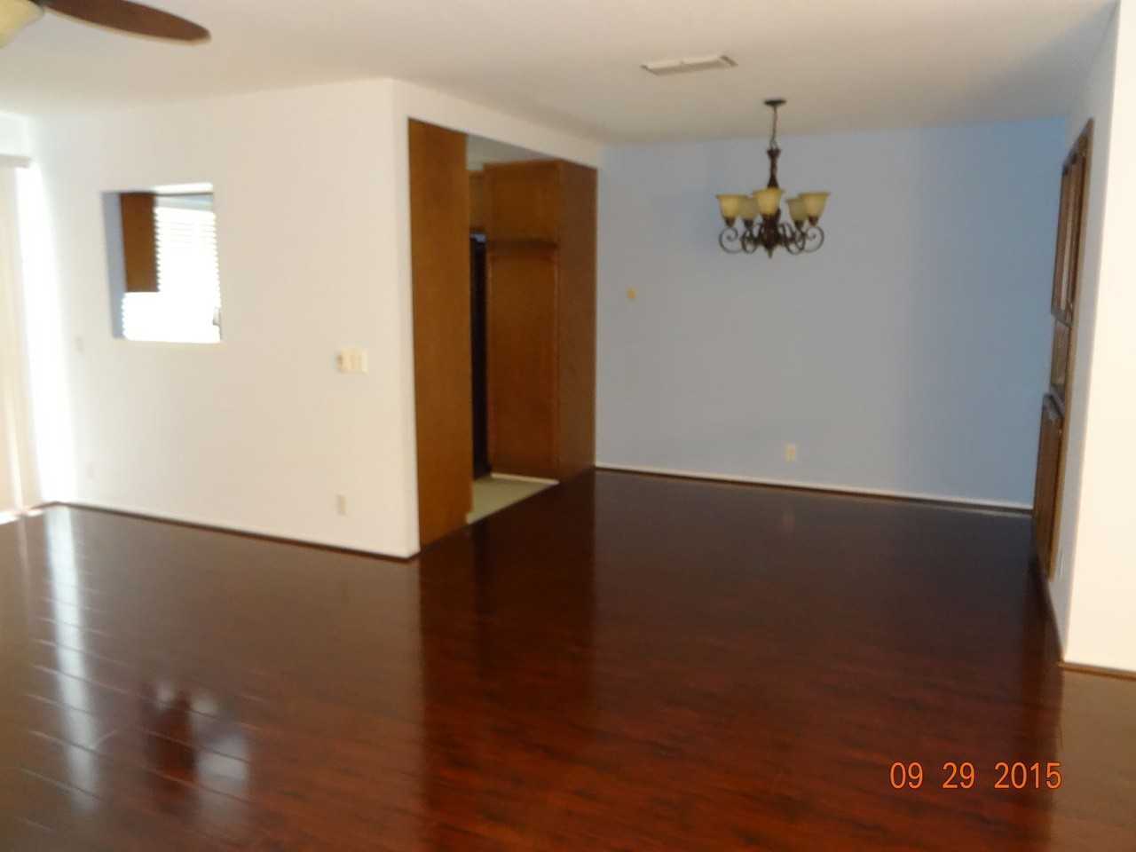 7818 Hampton Ln - Photo 6 of 21