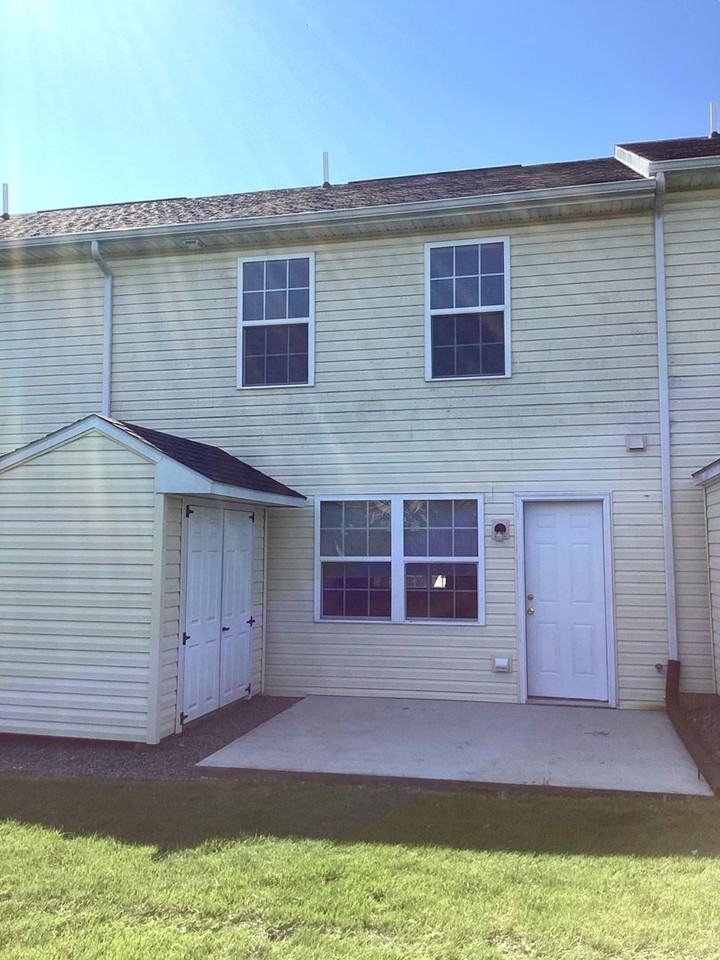 391-405 Lantern Ln - Photo 2 of 21