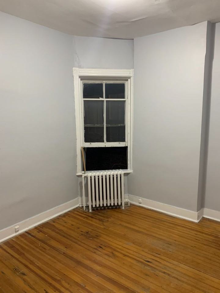 152 Western Ave Apt 3r #3R - Photo 4 of 7