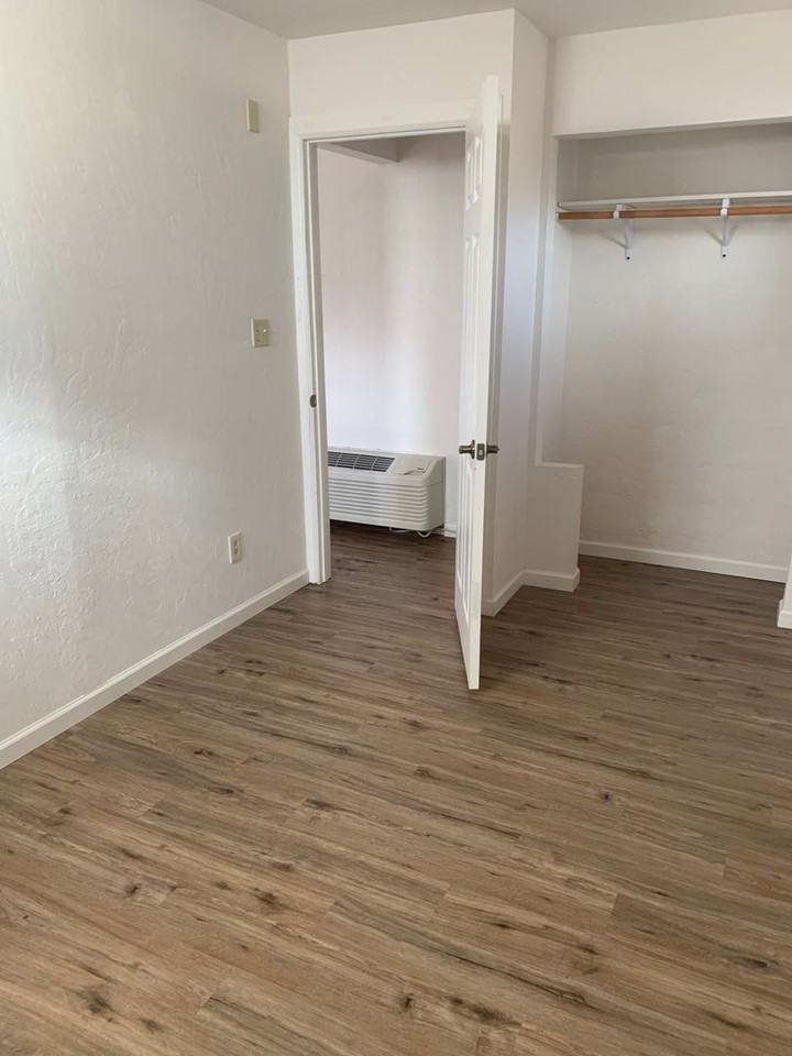 615 N Berry Ave - Photo 3 of 10