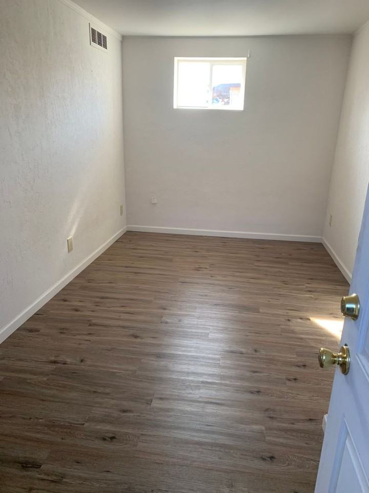 615 N Berry Ave - Photo 2 of 10