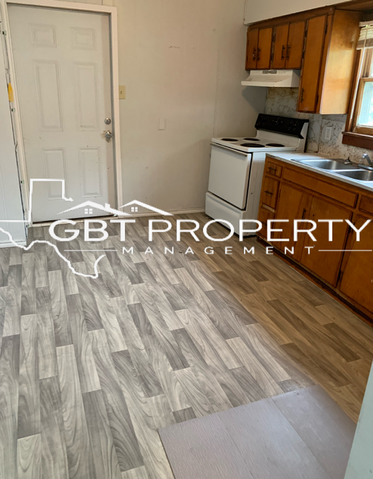 214 W Main Ave - Photo 3 of 8