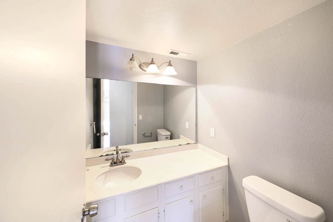 6 Baton Rouge - Photo 6 of 13