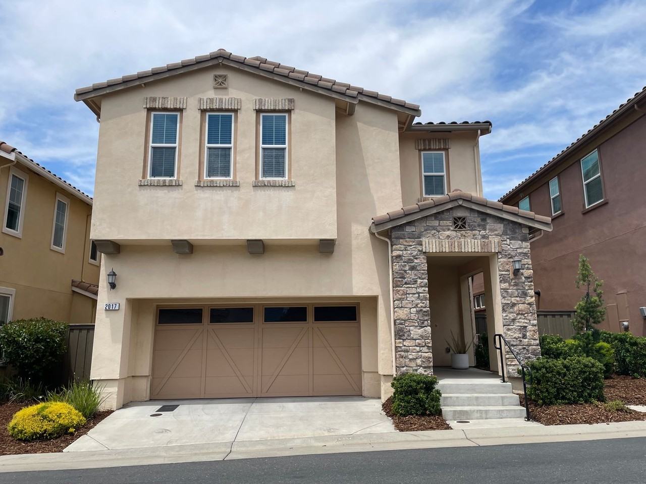 2017 Capri Dr - Photo 2 of 28