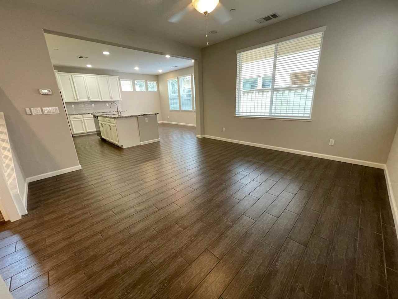 2017 Capri Dr - Photo 3 of 28