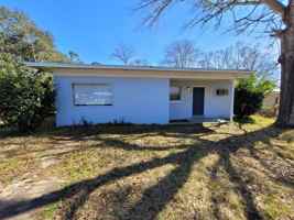 featured image of 402 New York Dr