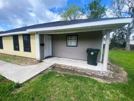 featured image of 307 E Claude St
