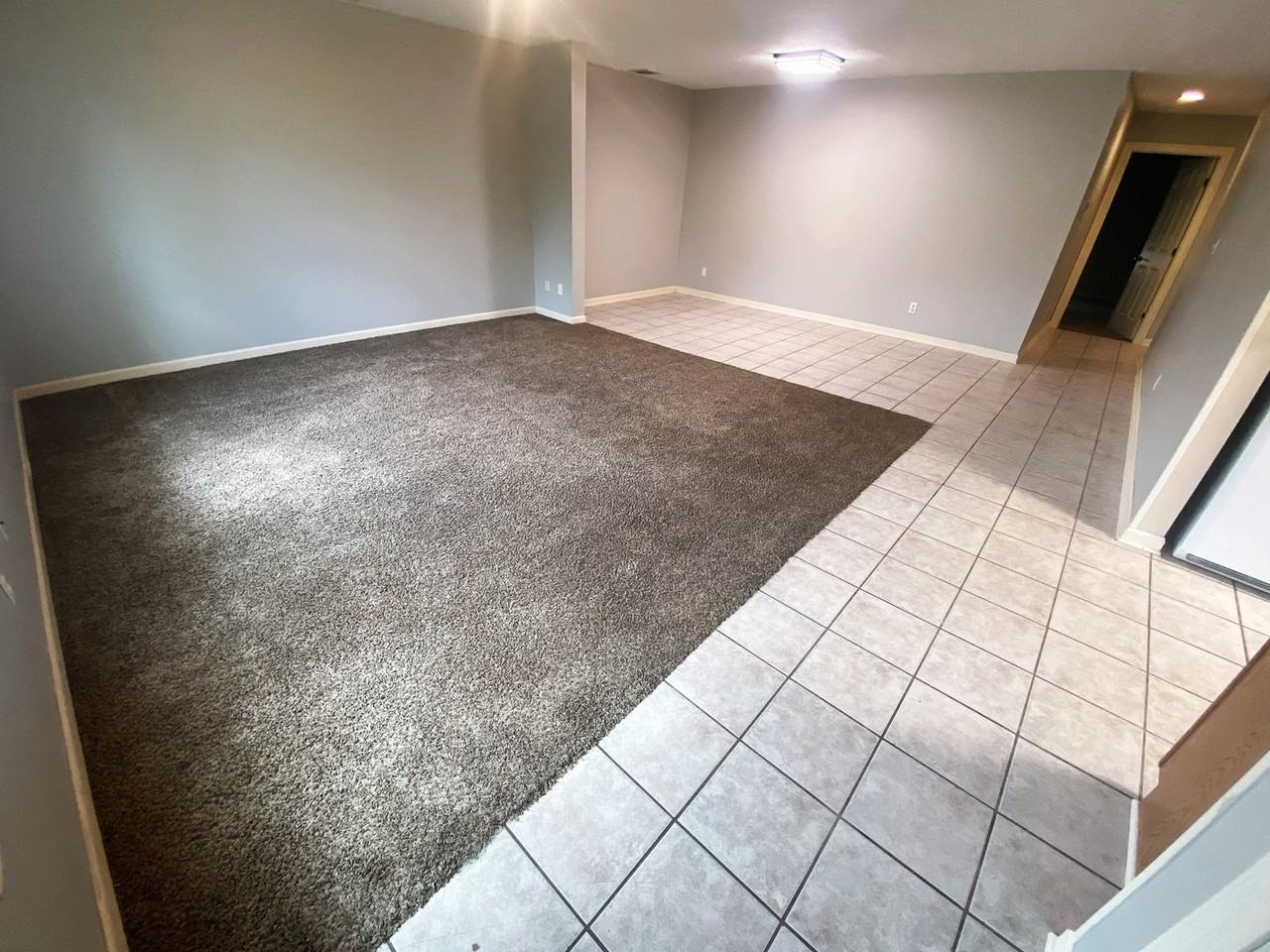 307 E Claude St - Photo 3 of 17