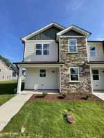 featured image of 1066 Peony Ln