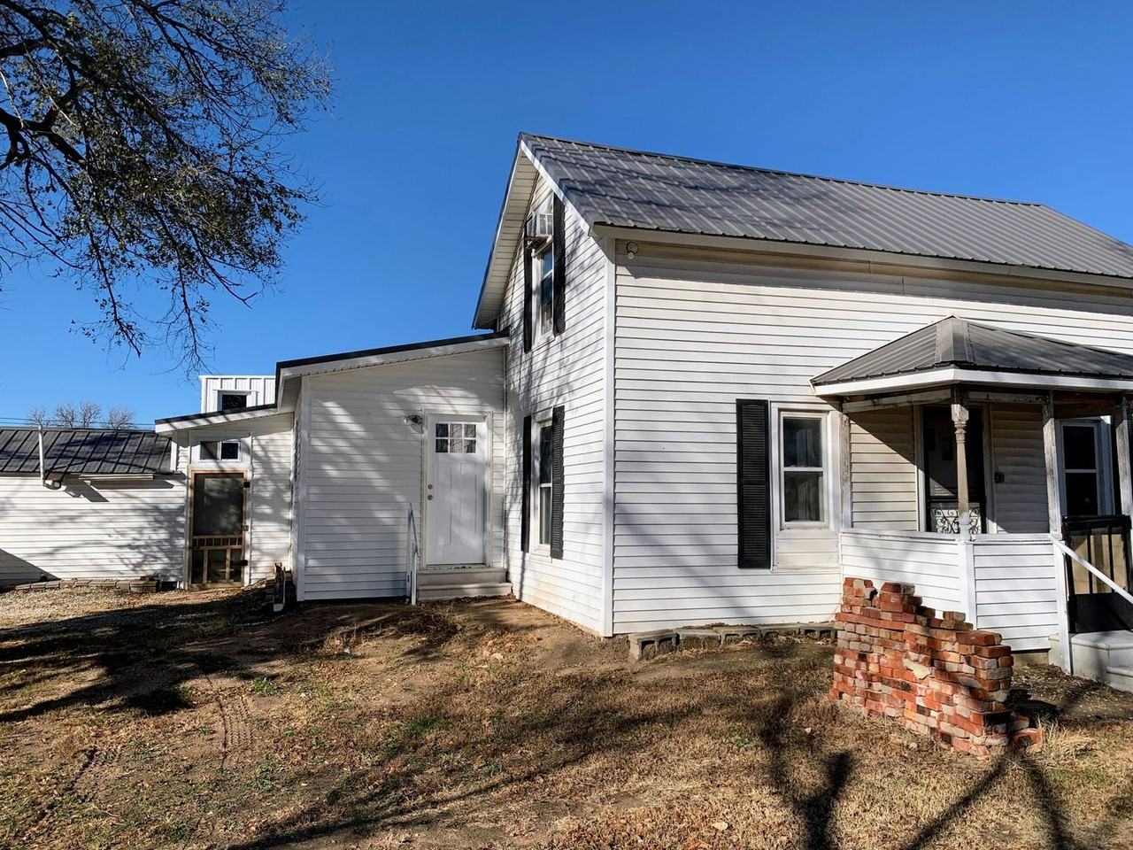 203 S King St - Photo 3 of 33