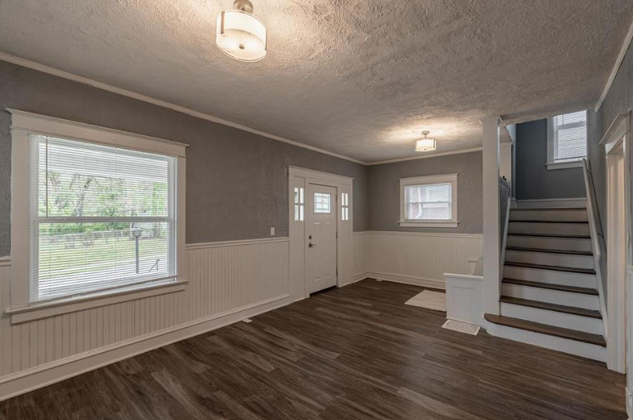 2705 E 35th St - Photo 5 of 8